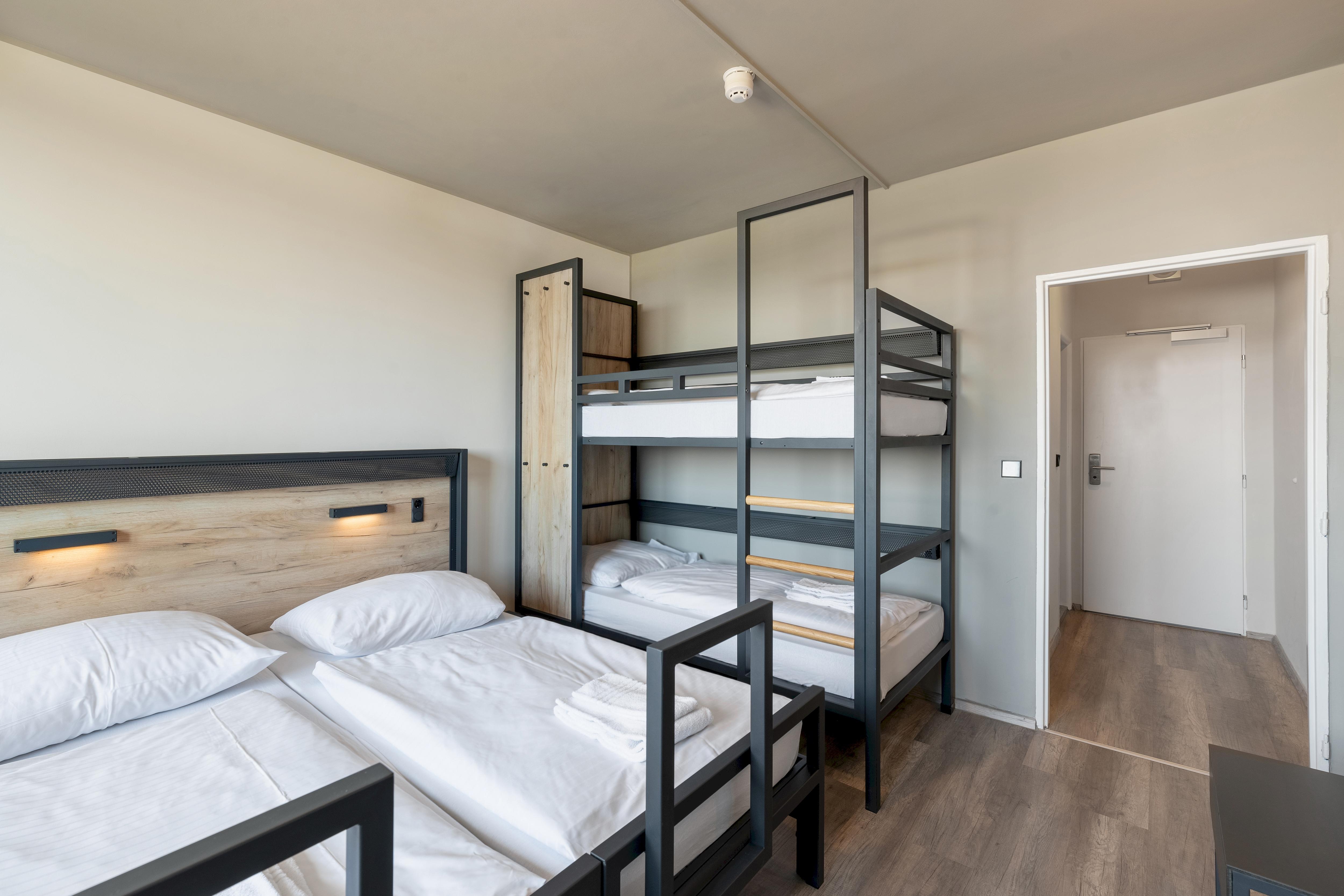 A&O Prague Metro Strizkov Hostel — Fotók 1